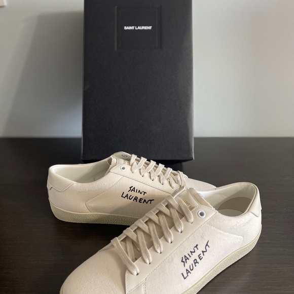 Saint Laurent Signature Logo Low-Top Sneakers - Picture 1 of 8